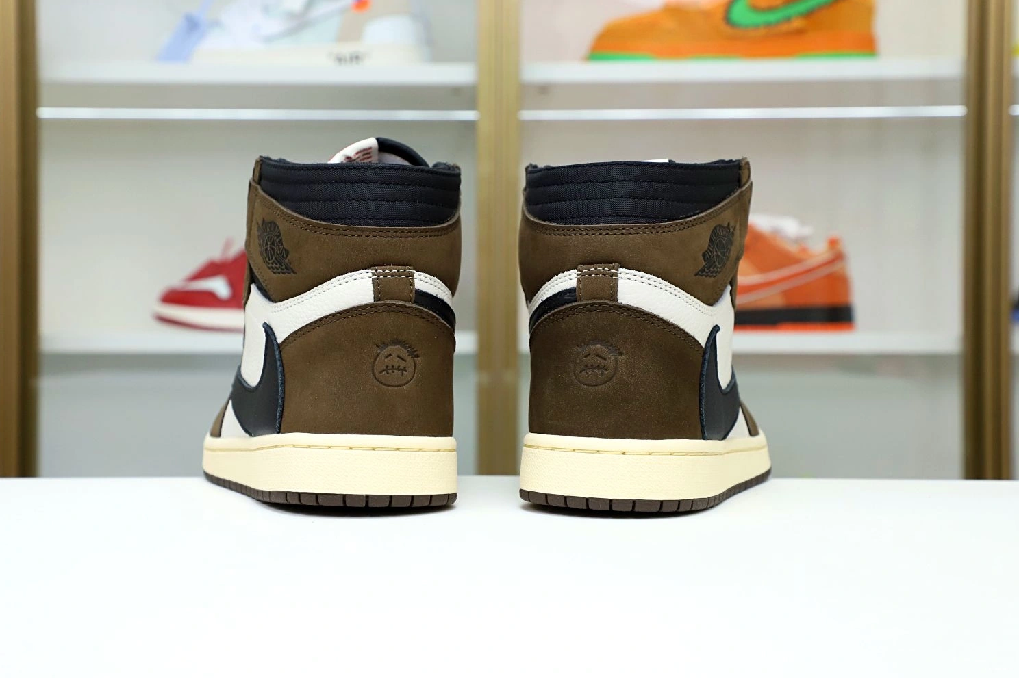 HIGH JORDAN 'MOCHA' SCOTT TRAVIS X AIR RETRO OG 1 0716